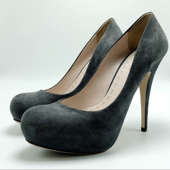 Miu Miu Suede Pump - Picture 3 of 8